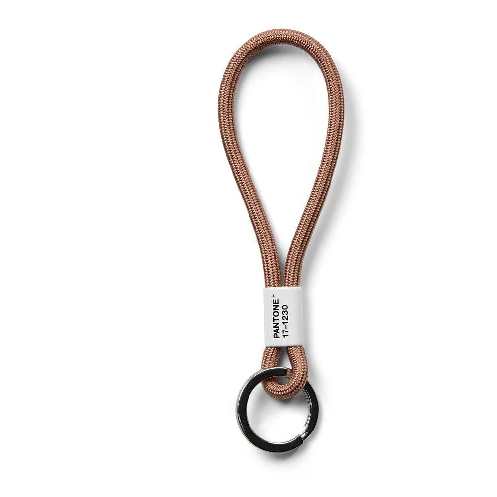 Světle hnědé poutko na klíče Mocha Mousse 17-1230 – Pantone v:1724784