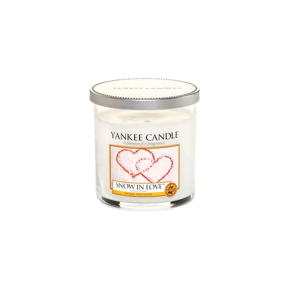 Vonná svíčka Yankee Candle Zasněženi Láskou, doba hoření 30 v:1172040