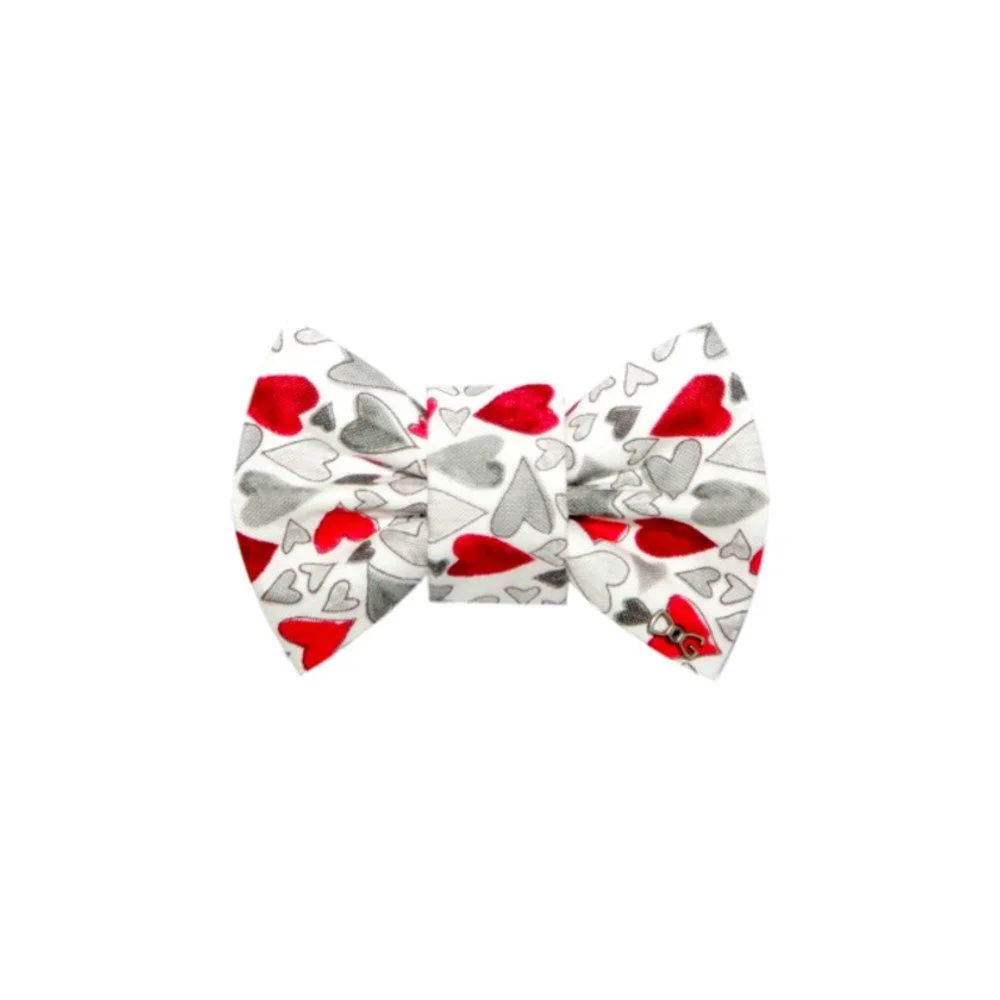 Bílý charitativní psí motýlek s šedými a červenými srdíčky FUNKY DOG, vel. XL v:763860 Bílý charitativní psí motýlek s šedými a červenými srdíčky FUNKY DOG, vel. XL v:763860