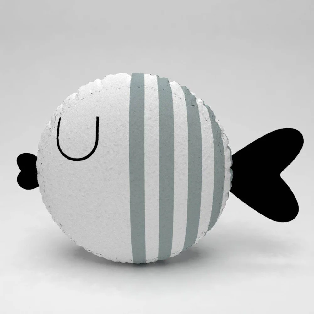 Bílý polštářek s šedými pruhy Fishie, ⌀ 32 cm v:1052614