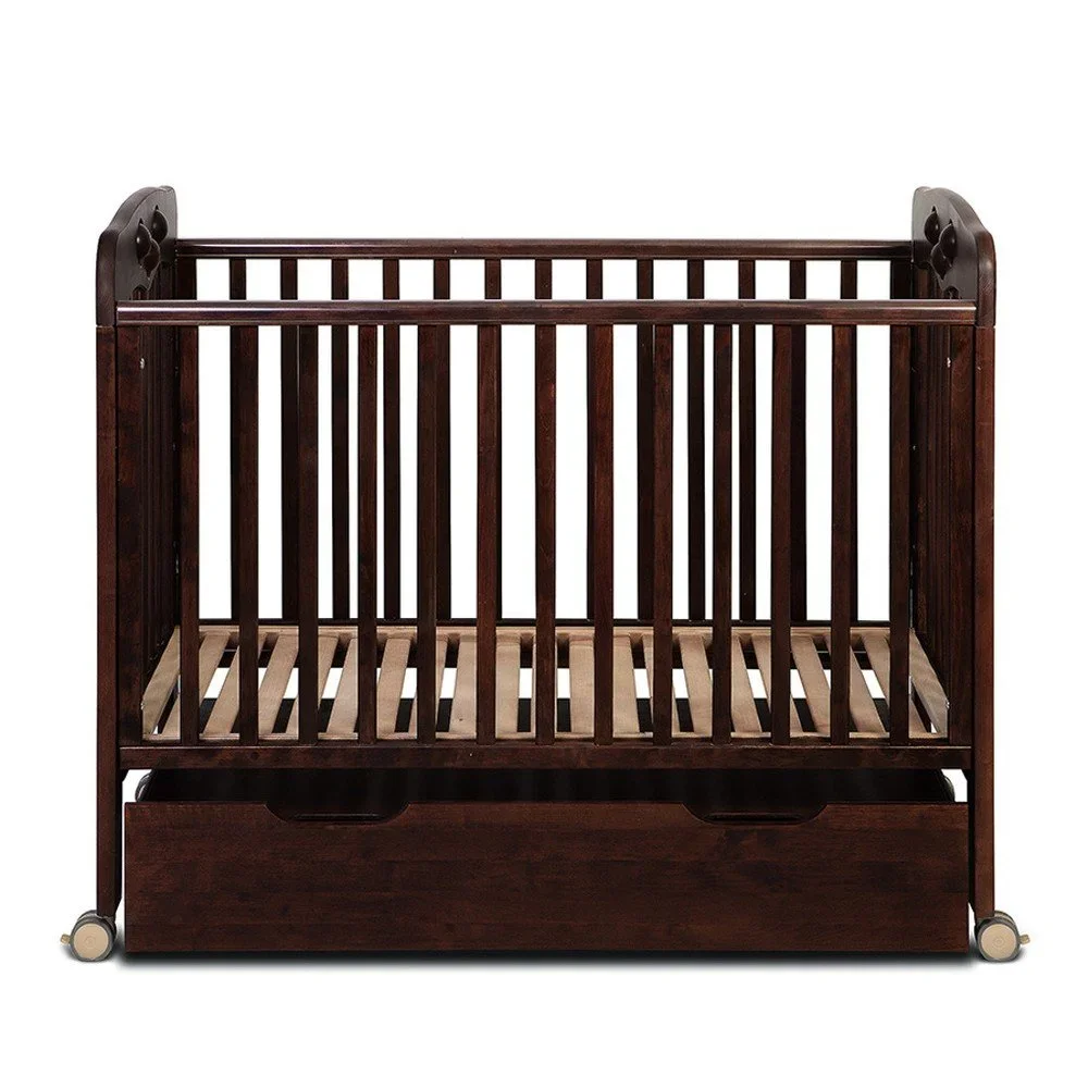 Tmavě hnědý ukládací prostor pod dětskou postýlky YappyKids, 119 x 62 cm v:1153076
