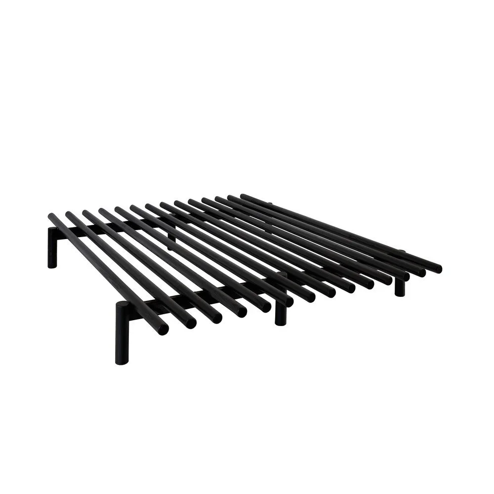 Černý rám postele z borovicového dřeva Karup Design Pace Black, 180 x 200 cm v:982732