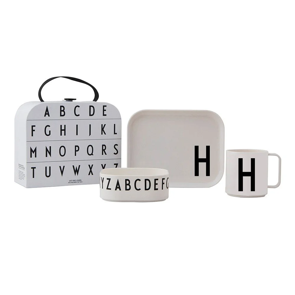 3dílný dětský jídelní set s kufříkem Design Letters Classics H v:1417757 3dílný dětský jídelní set s kufříkem Design Letters Classics H v:1417757
