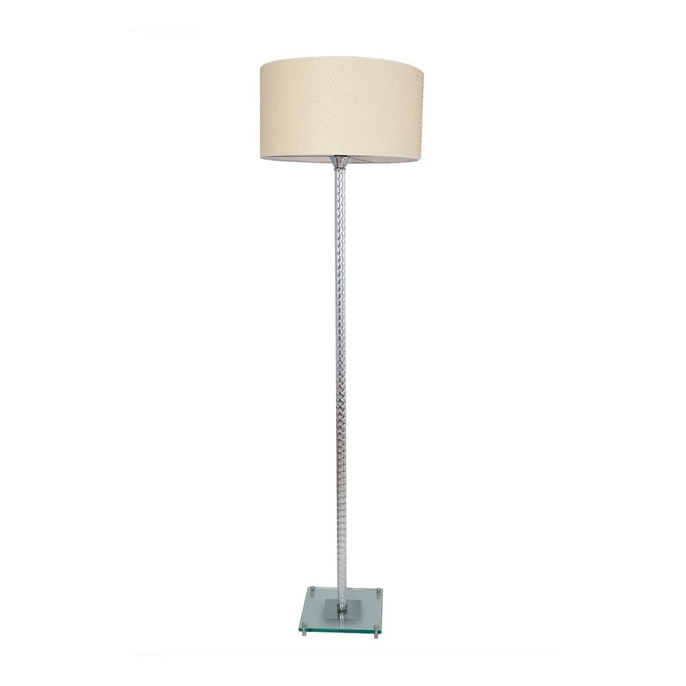 Volně stojící lampa s krémově bílým stínidlem a stojnou ve stříbrné barvě Meria v:1175280