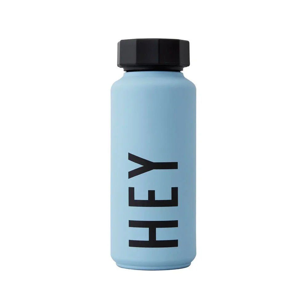 Světle modrá termo láhev Design Letters Hey, 500 ml v:1418245
