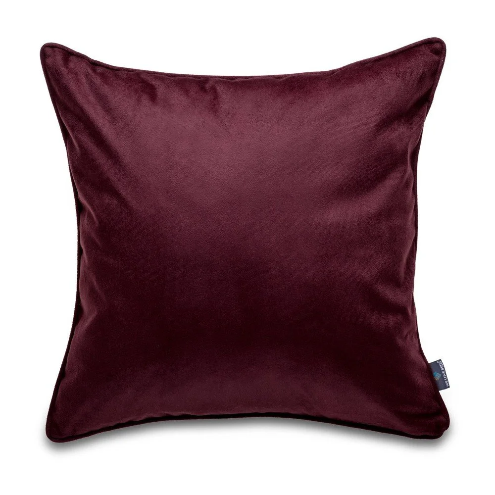 Tmavě červený povlak na polštář se sametovým povrchem WeLoveBeds Eggplant, 50 x 50 cm v:1372313