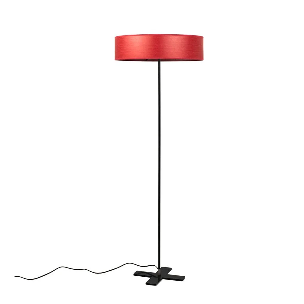 Červená volně stojící lampa se stínidlem z přírodní dýhy Bulb Attack Ocho v:1187412