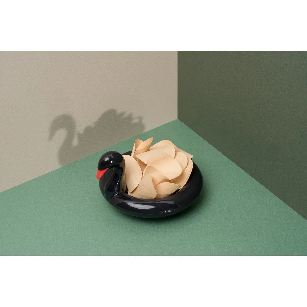 Černá keramická plovoucí miska DOIY Black Swan, 18 x 16 cm v:1344277